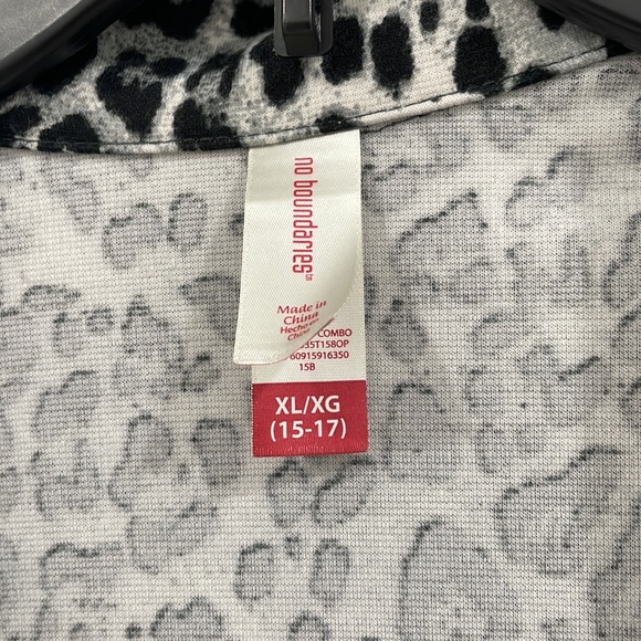 Snow leopard print blazer size XL by No Boundaries - Picture 5 of 7